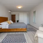 Castle - Five Bedroom With Swimming Pool *