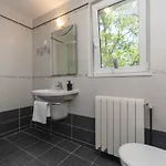 Castle - Five Bedroom With Swimming Pool Villa