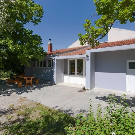Castle - Five Bedroom With Swimming Pool * Zadvarje